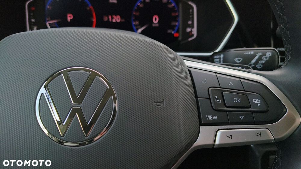 Volkswagen T-Cross - 17