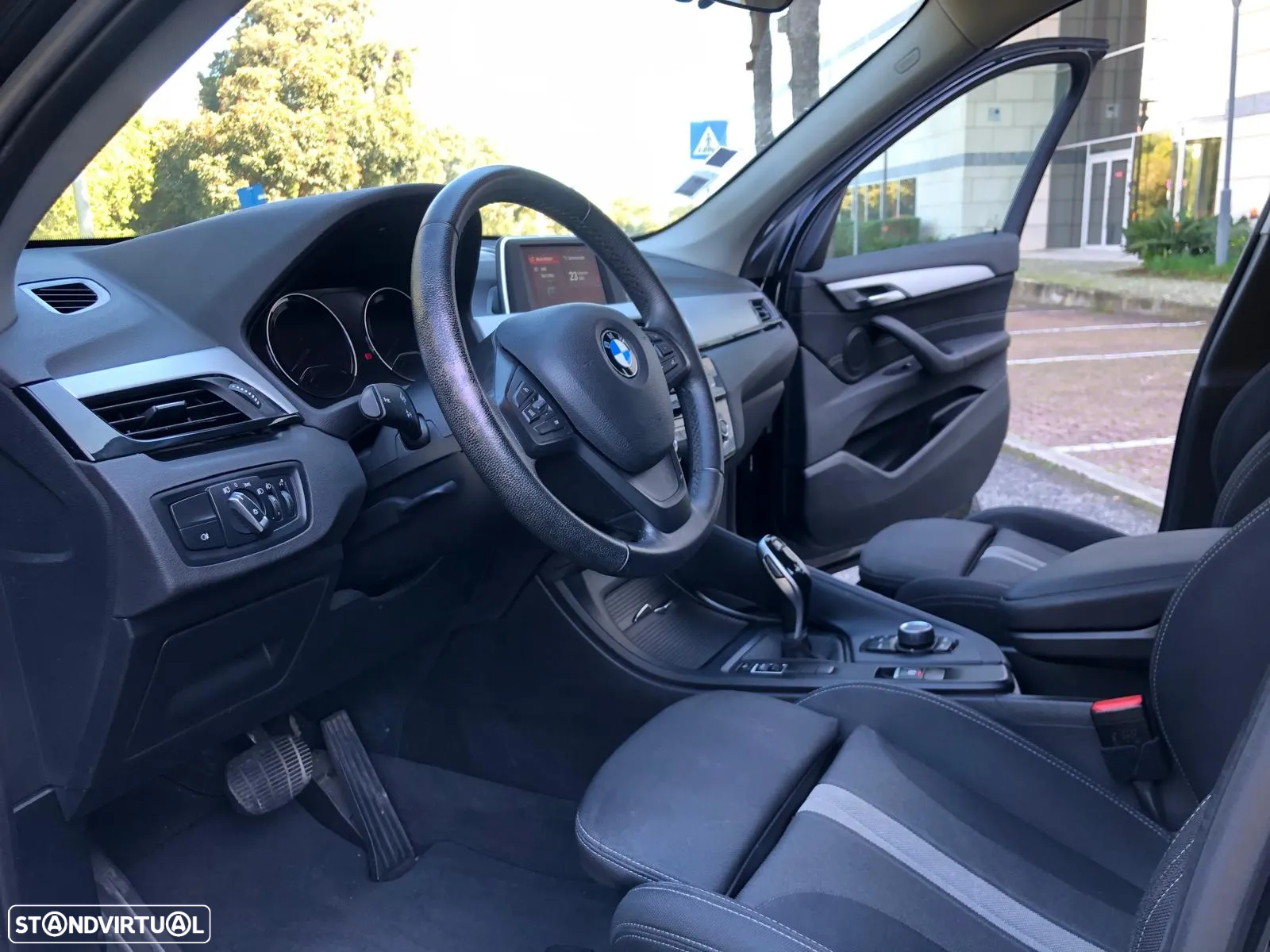 BMW X1 16 d sDrive Auto Advantage - 12