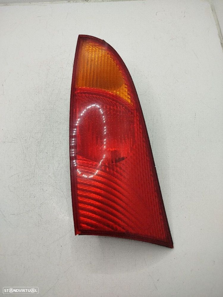 Farolim Stop Esq Ford Focus (Daw, Dbw)