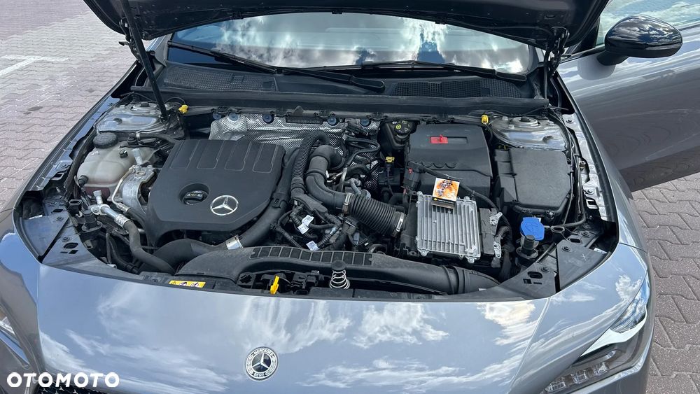 Mercedes-Benz CLA 200 7G-DCT - 12