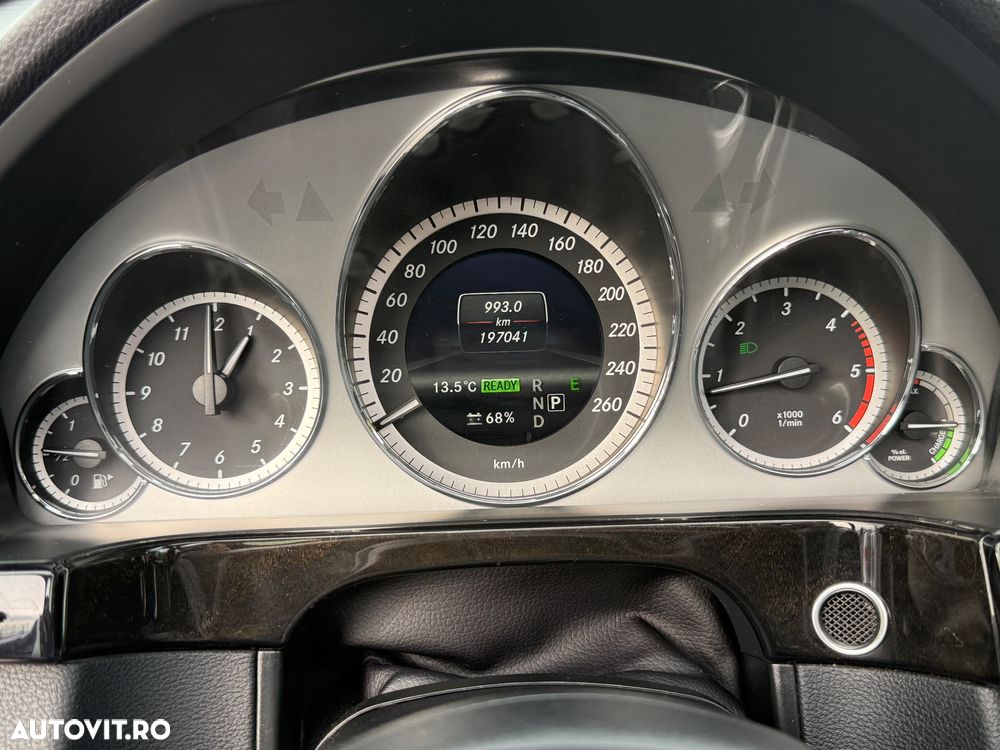 Mercedes-Benz E 300 BlueTEC HYBRID 7G-TRONIC Avantgarde - 24