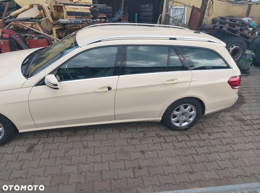 Mercedes-Benz Klasa E 200 BlueTEC 7G-TRONIC - 2