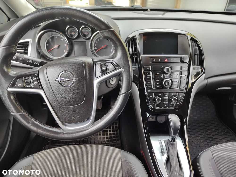 Opel Astra 2.0 CDTI Cosmo - 13