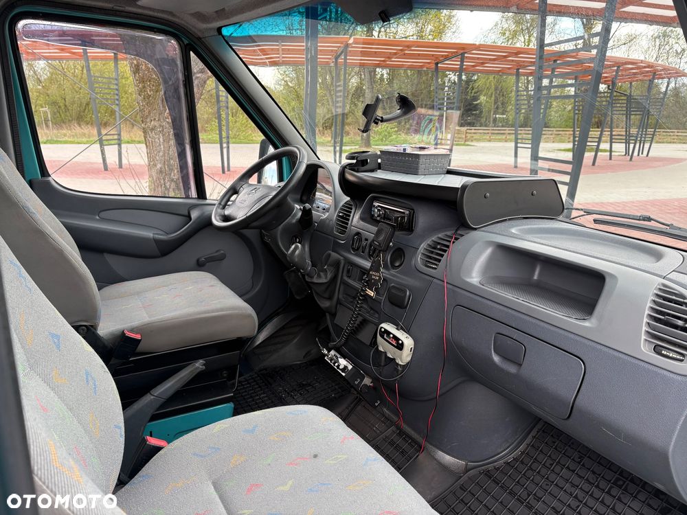 Mercedes-Benz Sprinter - 22
