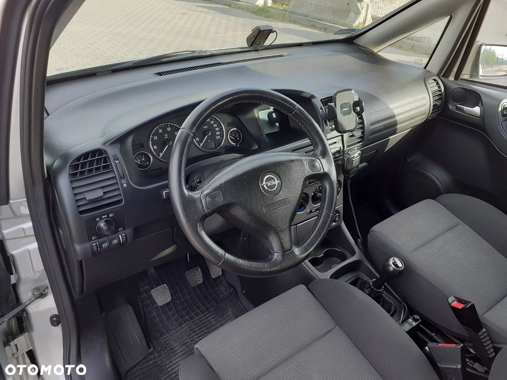 Opel Zafira 1.8 16V Elegance - 11