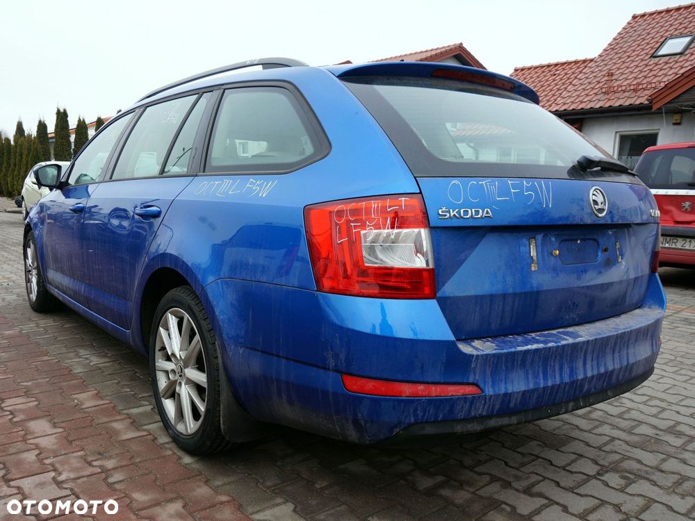 SKODA OCTAVIA III 5E5 KOMBI 2014 LF5W 1.6 TDI CLHA 105KM MWW NIEBIESKI na części - 3
