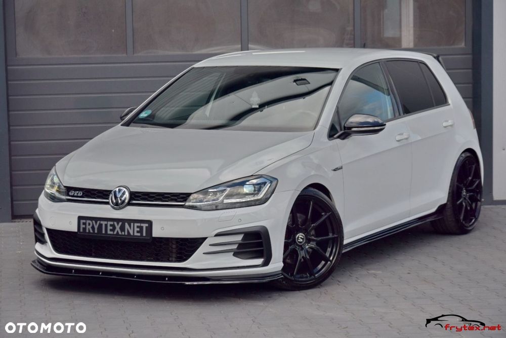 Volkswagen Golf - 38