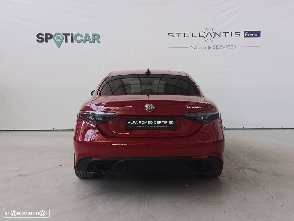 Alfa Romeo Giulia 2.2 D Veloce AT8 AWD — fotografia 7