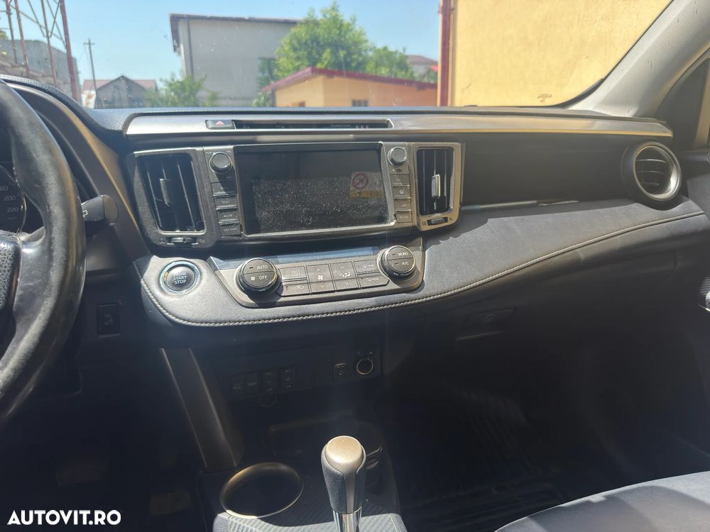 Toyota RAV4 2.2 D-4CAT 4WD Aut Luxury - 26