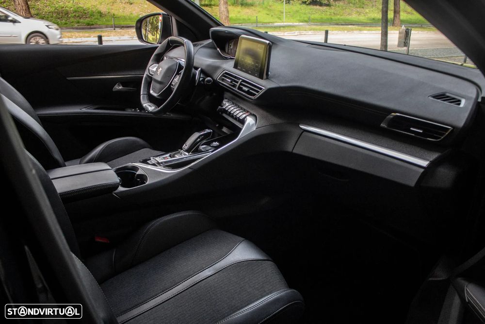 Peugeot 3008 1.6 PureTech GT EAT8 - 24