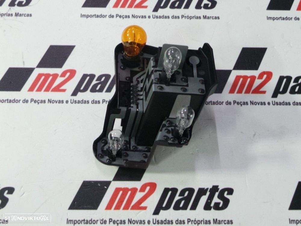 Porta-lâmpadas (Original) Direito/Trás Novo/ Original BMW Série 3 63217174408 - 1