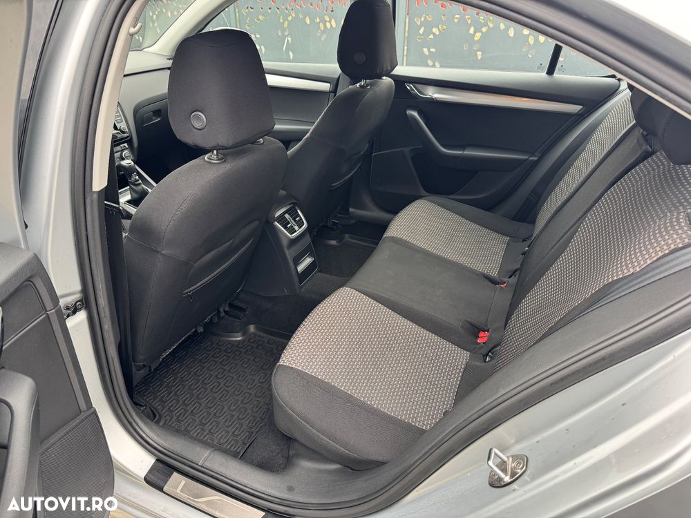 Skoda Octavia 1.6 TDI Ambition - 8