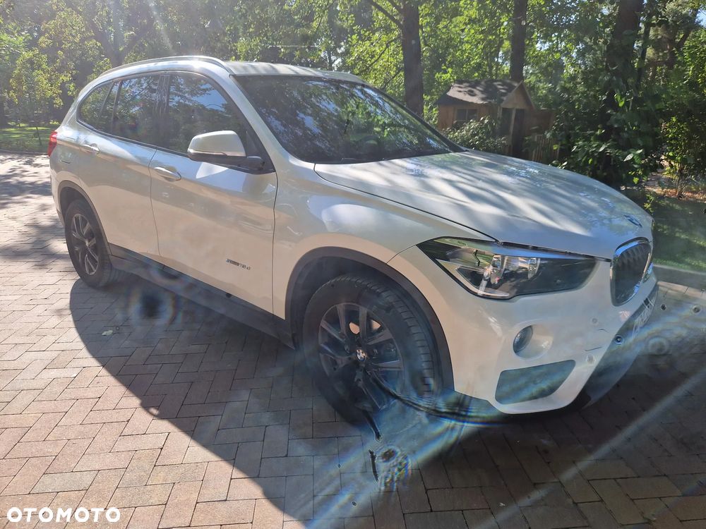 BMW X1 sDrive16d - 14