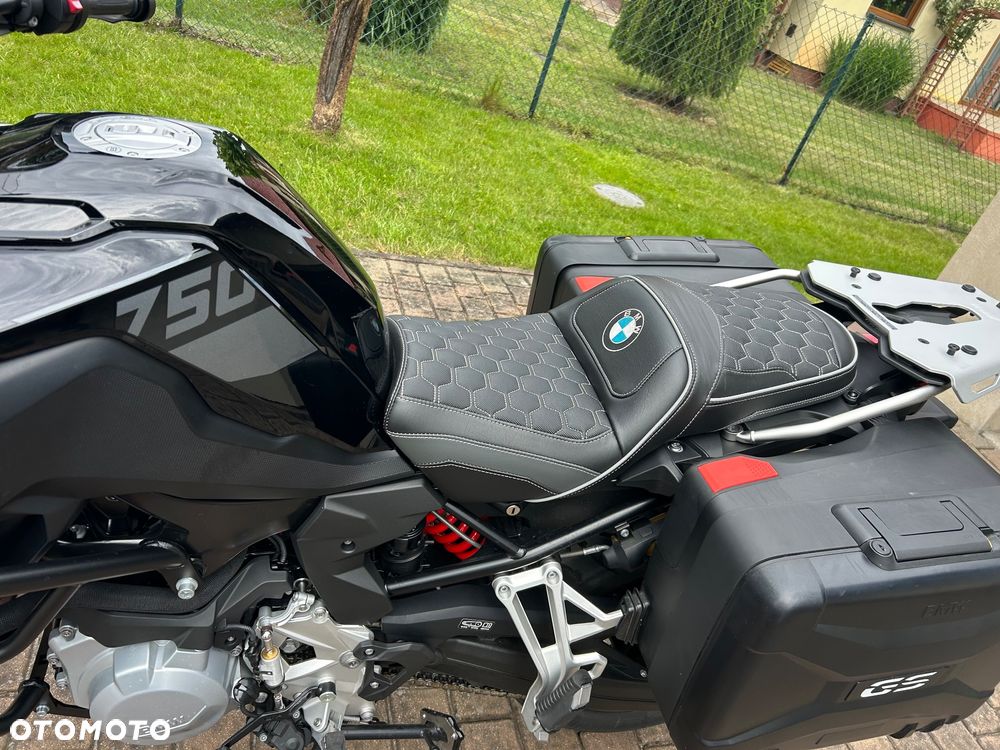 BMW F - 5