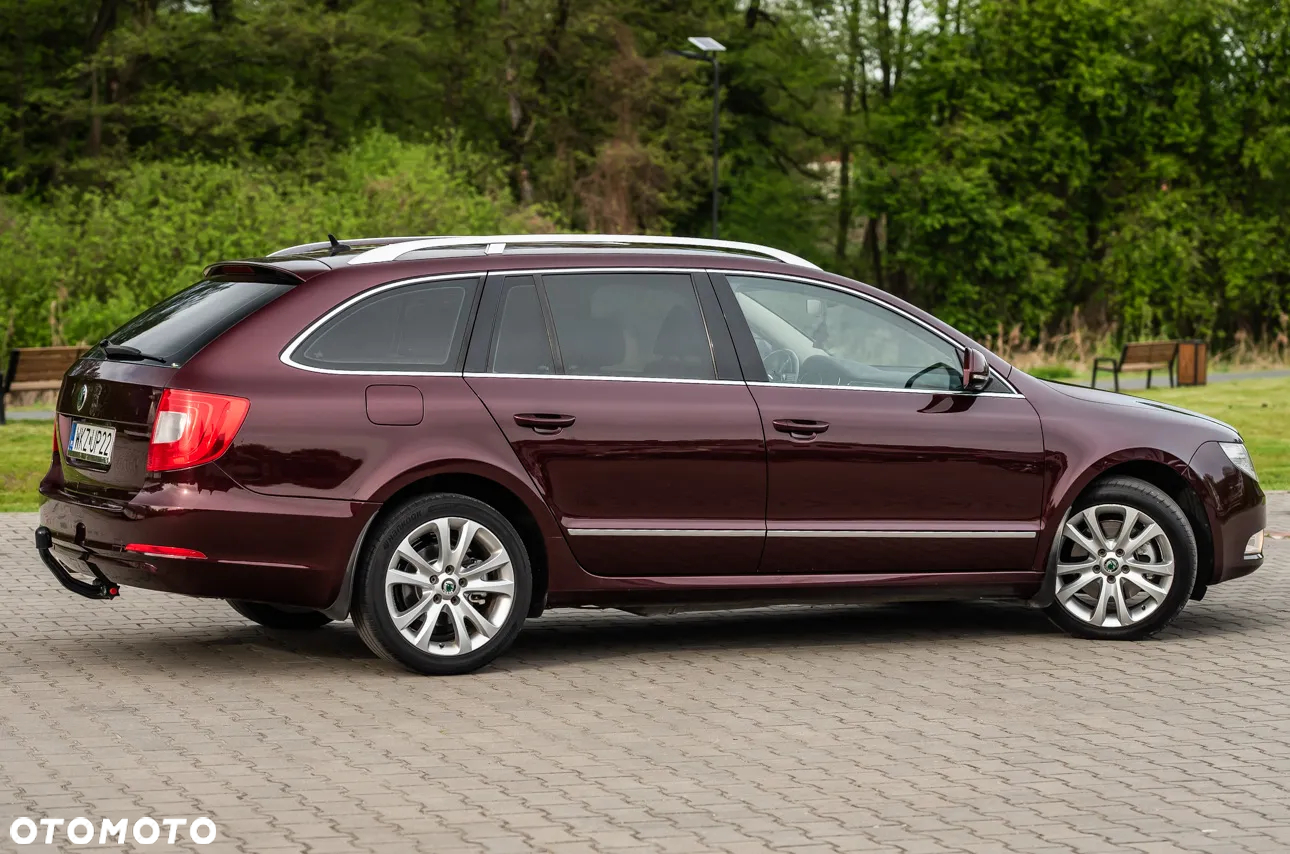 Skoda Superb 2.0 TDI Elegance DSG - 14