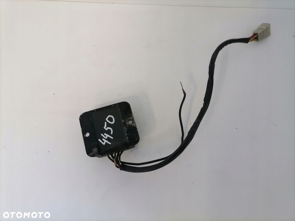 SUZUKI GN 125 REGULATOR NAPIĘCIA - 2