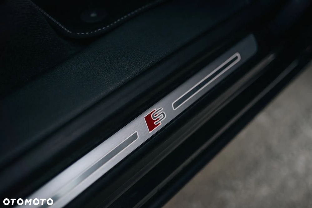 Audi Q8 SUV TFSI quattro 250 kW tiptronic S line business - 19