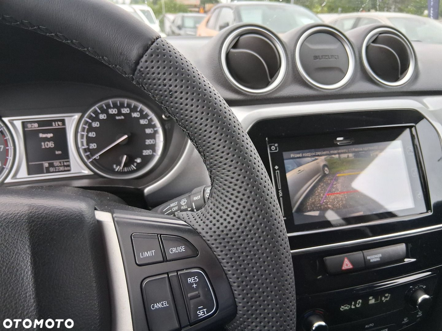 Suzuki Vitara 1.6 Premium 2WD - 24