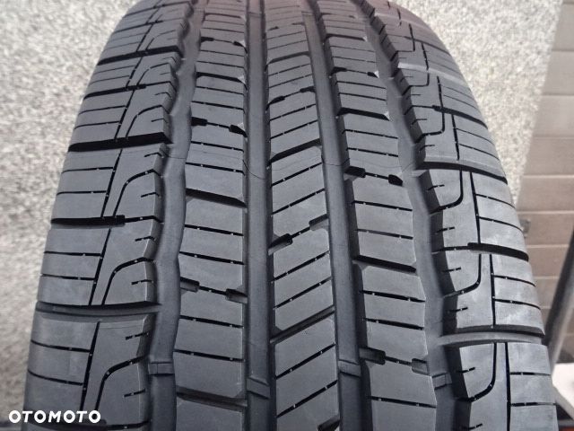 235/60/R17 102H Goodyear All Season - 1