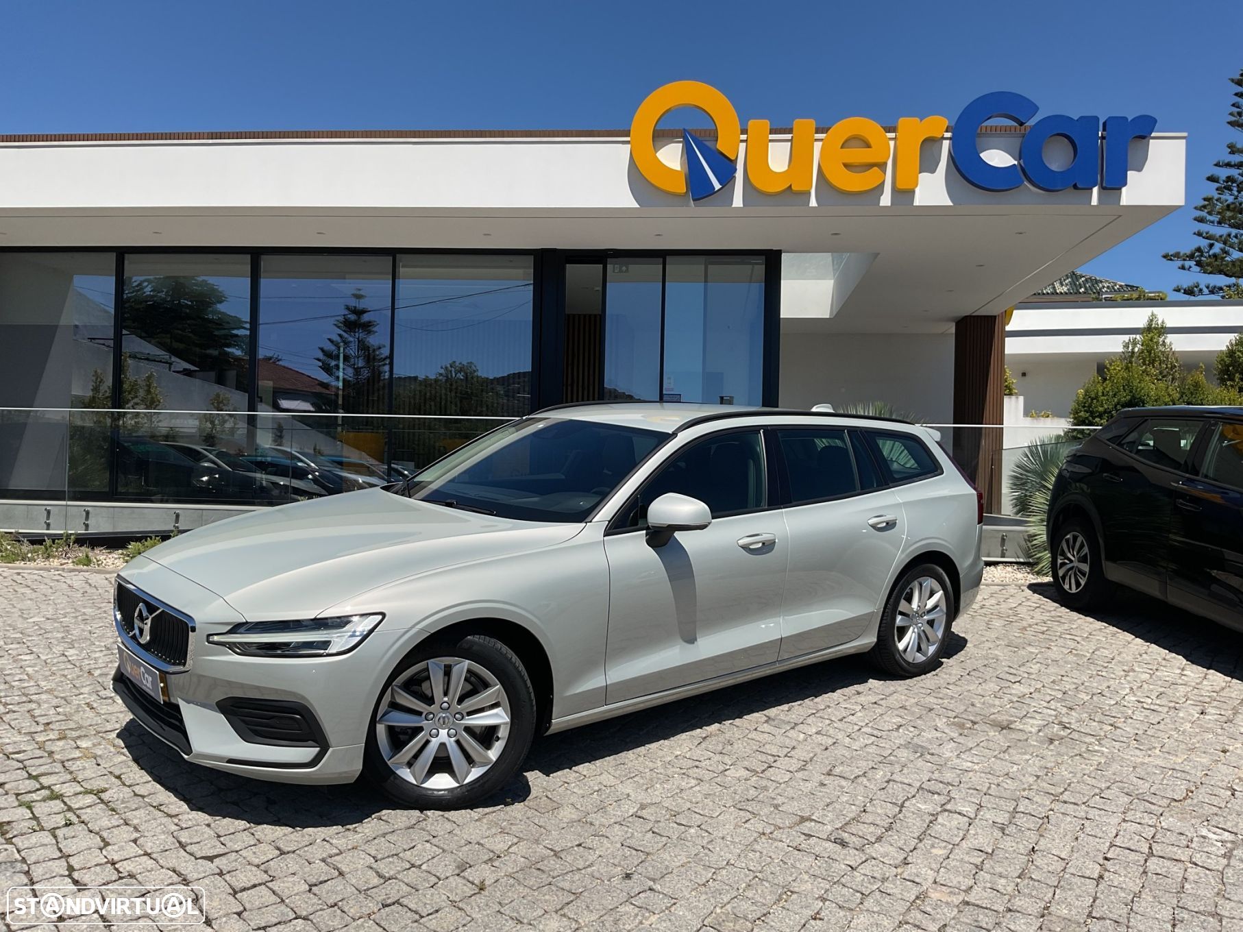 Volvo V60 2.0 D3 Momentum - 1
