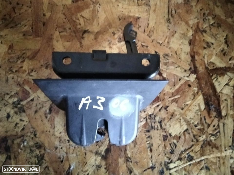 FECHO / TRINCO  DA MALA AUDI A3 8P - 2