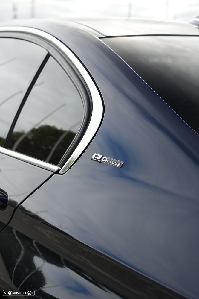 BMW 330 e iPerformance Line Luxury - 6