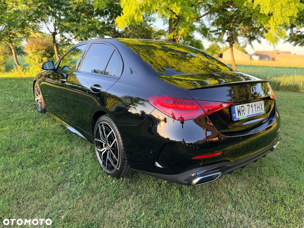 Mercedes-Benz Klasa C 300 9G-TRONIC AMG Line - 3