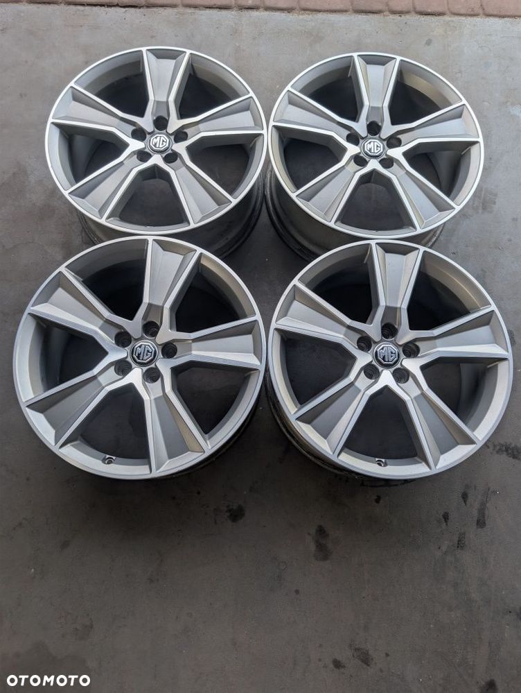 FELGI ALUMINIOWE MG HS 8" x 20" x 5x112 x 57,1 x ET39