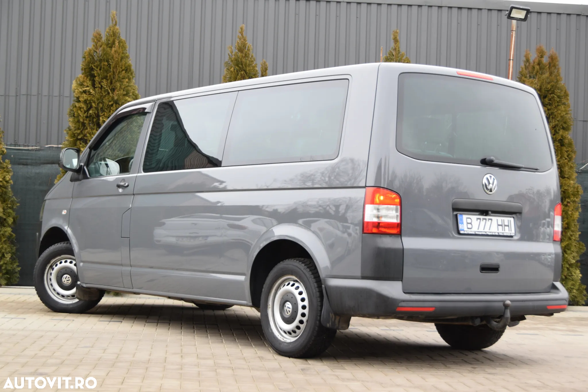 Volkswagen Caravelle - 5
