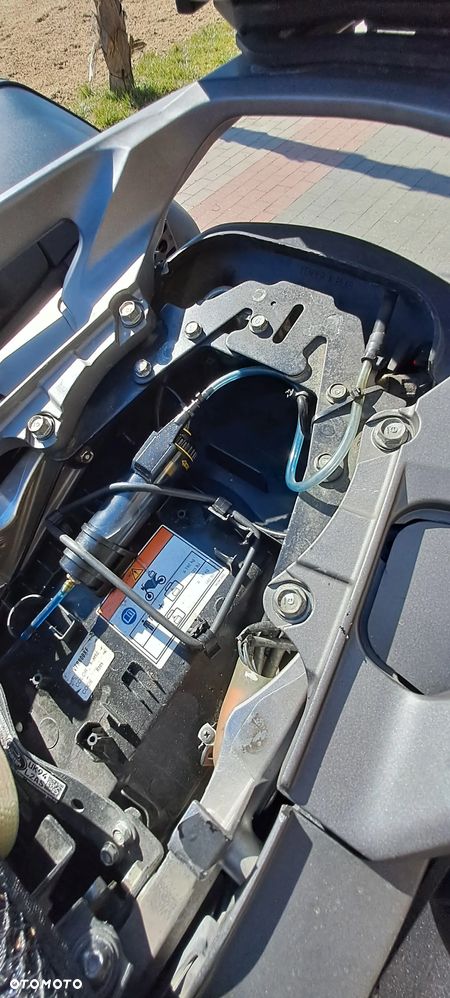 Honda VFR - 12