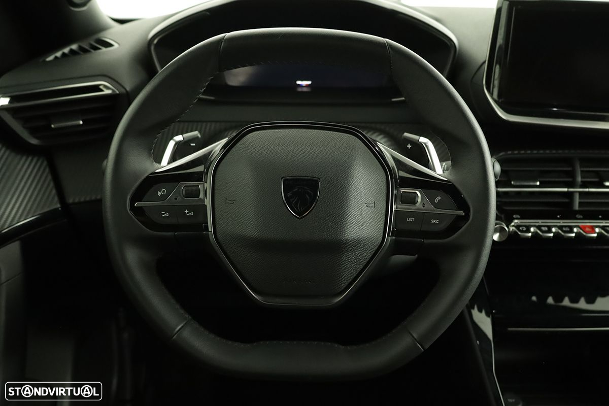 Peugeot 2008 1.2 PureTech Allure EAT8 - 15