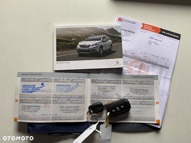 Peugeot 2008 1.2 Pure Tech GPF Style S&S EAT6 - 29