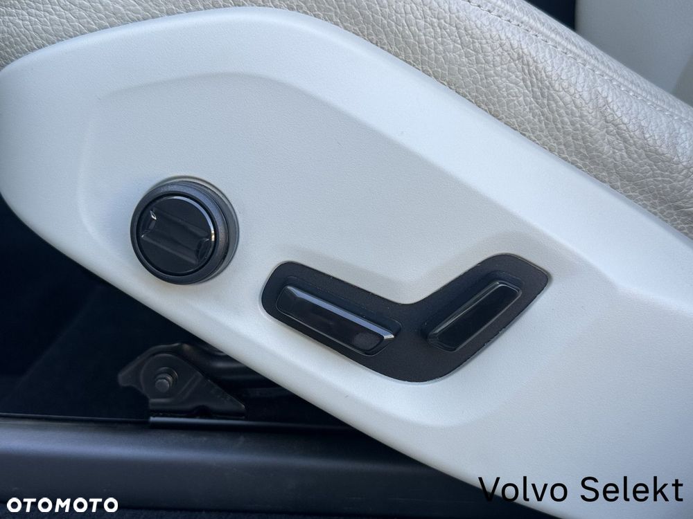 Volvo XC 90 - 35