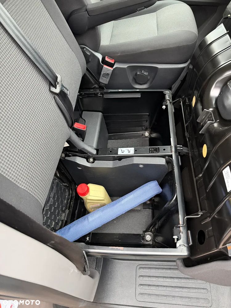 Volkswagen Transporter - 17