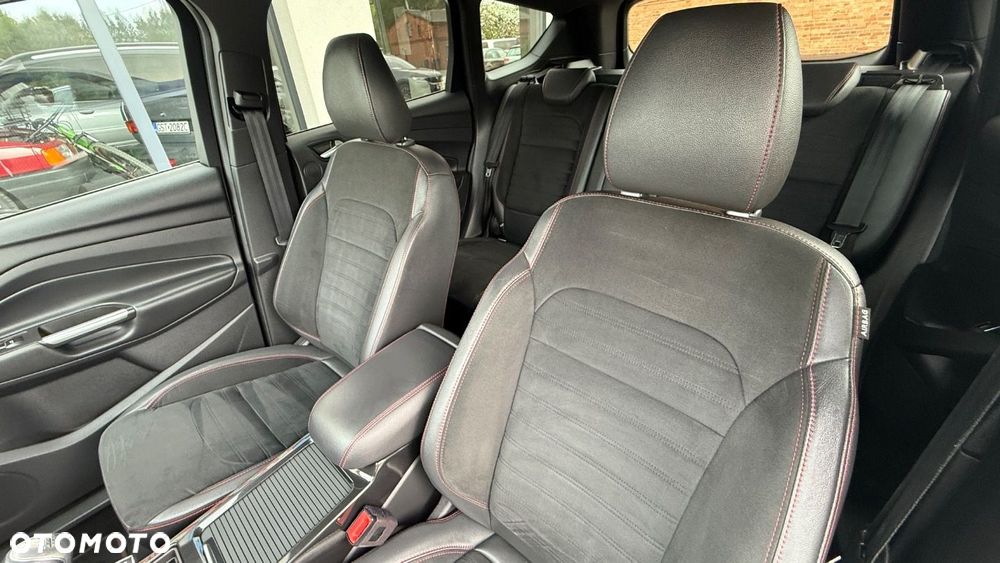 Ford Kuga - 23