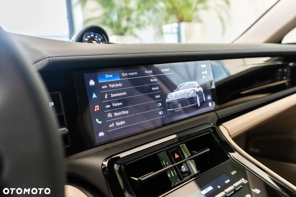 Porsche Panamera 4 - 22