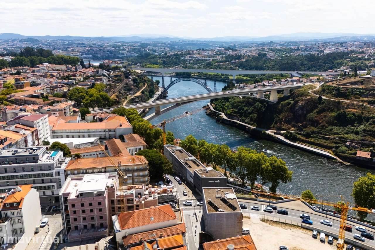 Terreno com projeto aprovado e vista Douro | Porto - Grande imagem: 3/18