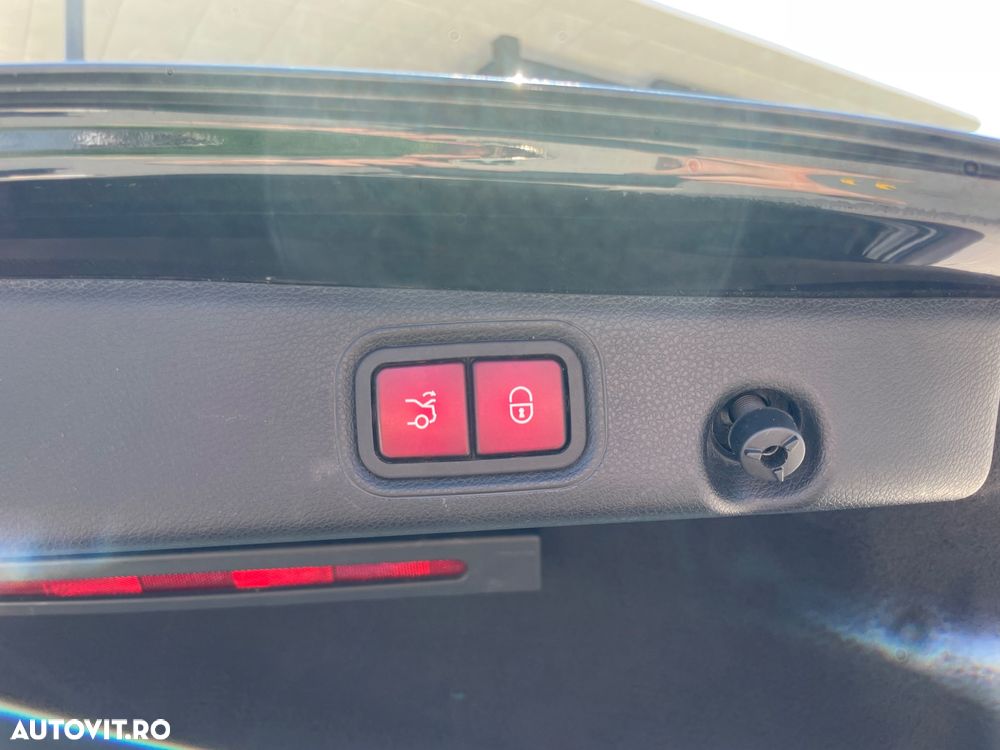 Mercedes-Benz E 220 d Aut. - 13