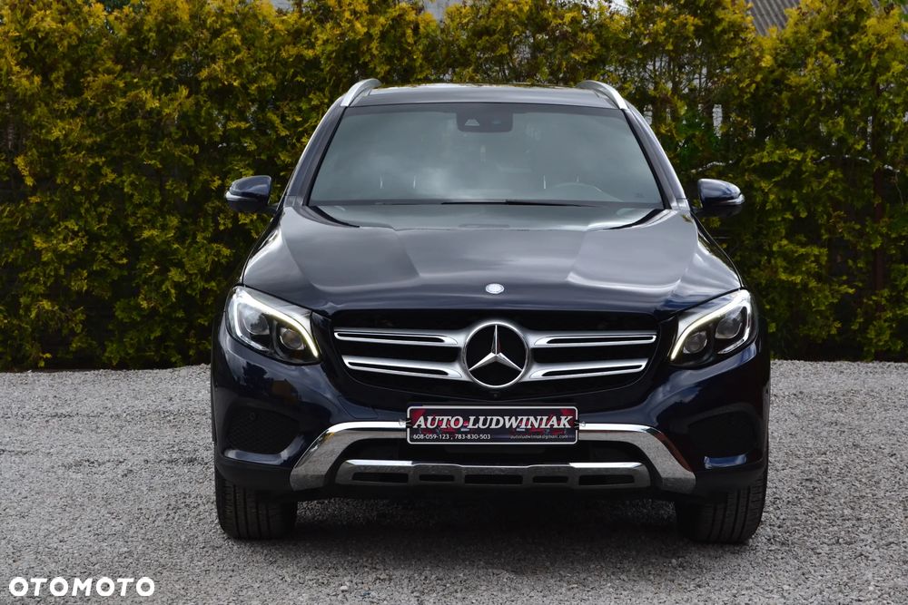Mercedes-Benz GLC 300 4Matic 9G-TRONIC Exclusive - 2