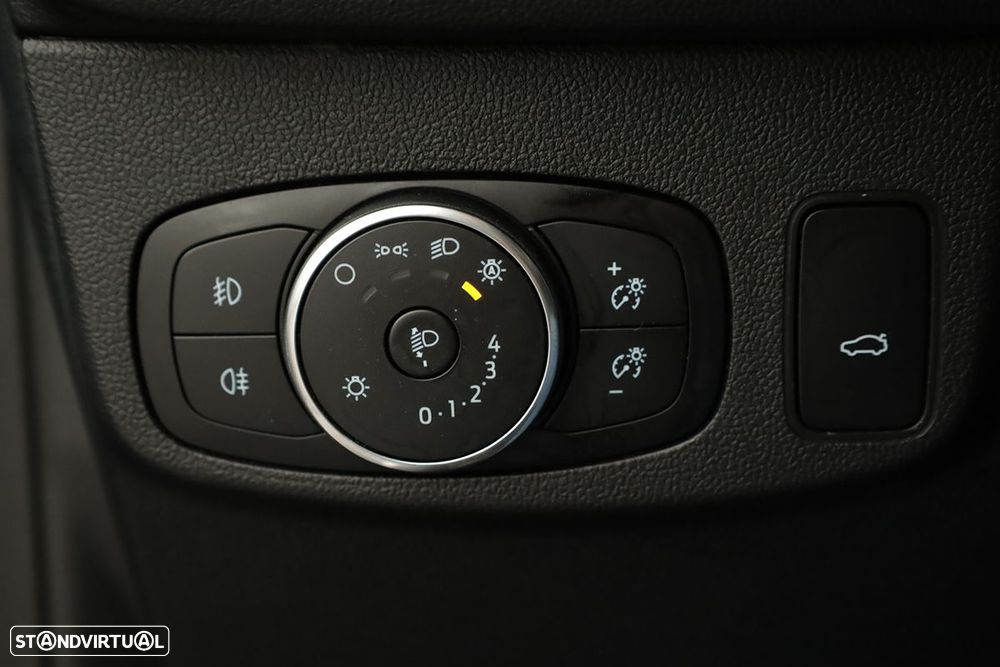 Ford Focus SW 1.0 EcoBoost MHEV ST-Line X - 19