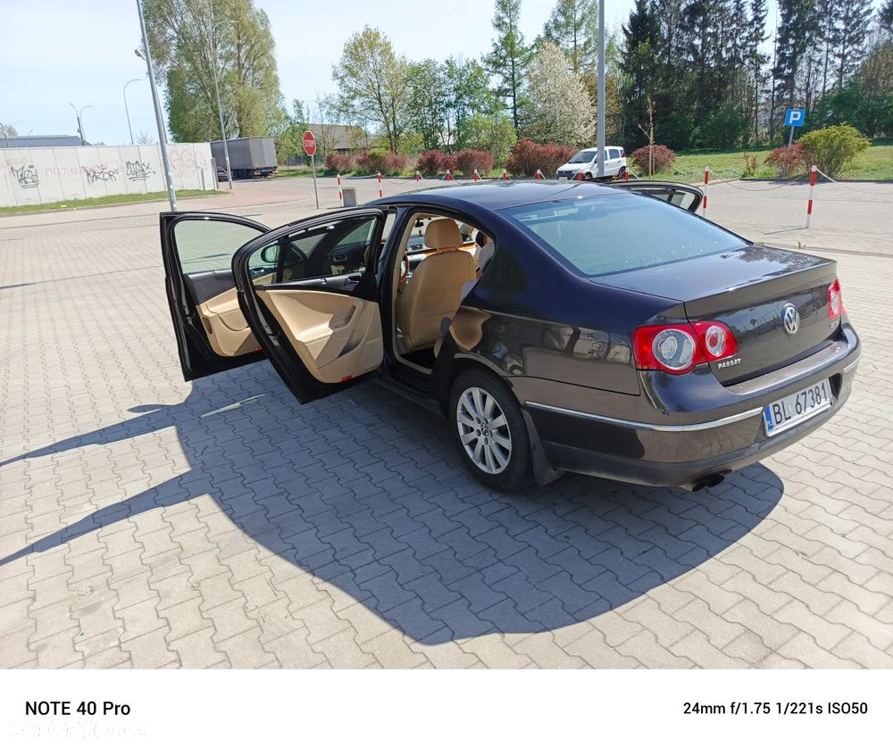 Volkswagen Passat 2.0 TDI DPF Sportline DSG - 9