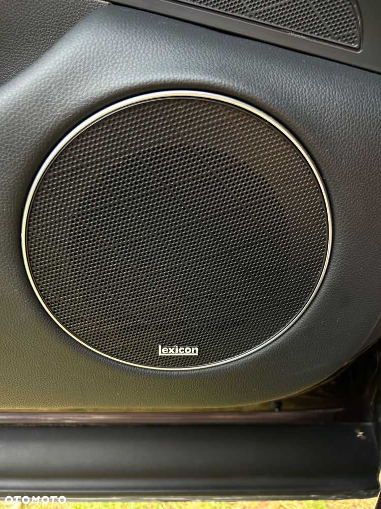 Genesis GV70 - 30