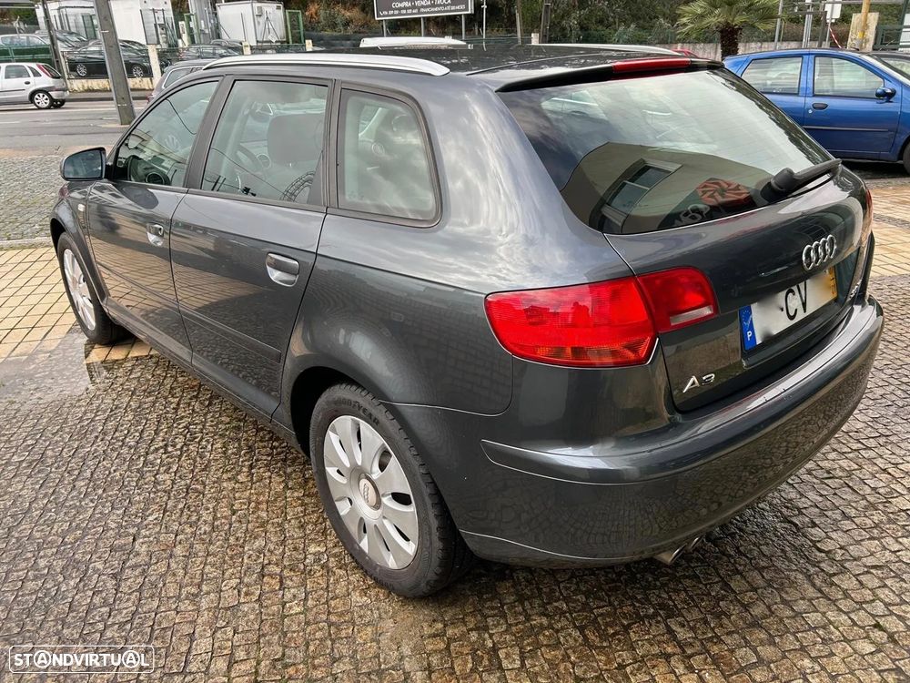 Audi A3 Sportback 2.0 TDi Ambiente - 4