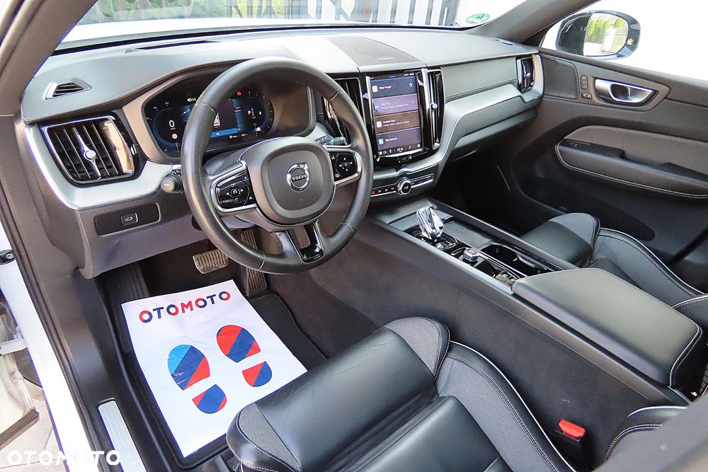 Volvo XC 60 B5 B AWD Ultimate Black Edition - 39