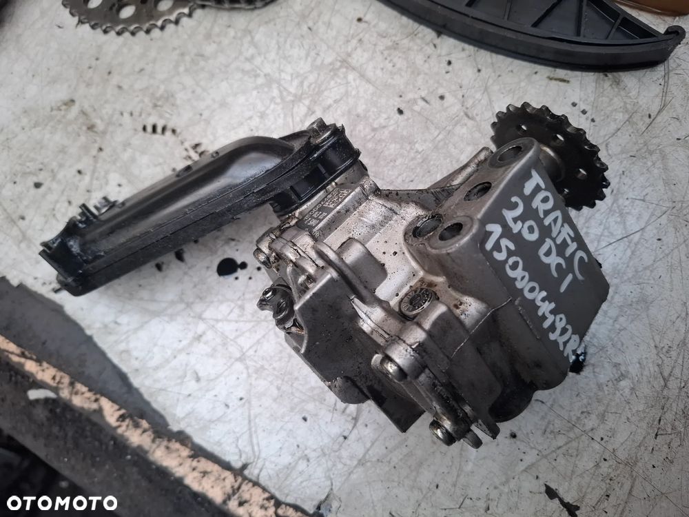 Renault TRAFIC VIVARO 2,0DCI pompa oleju smok  8200345757  150004492R - 4
