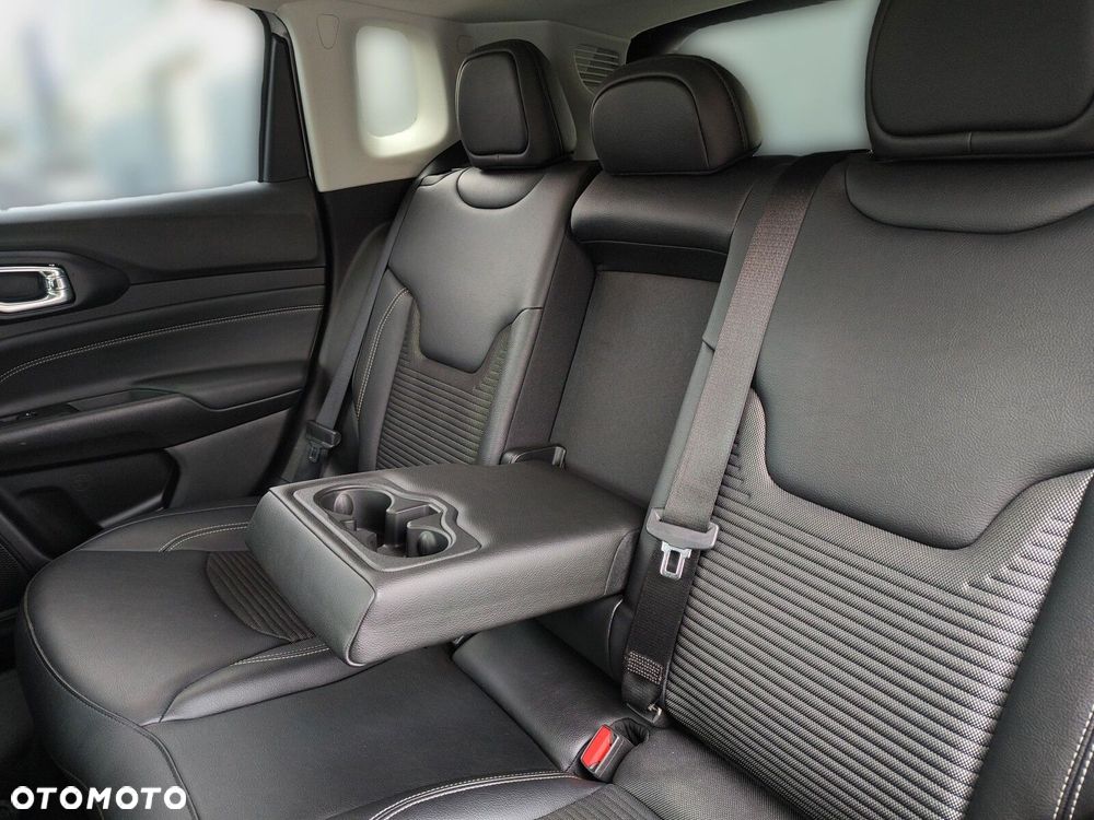 Jeep Compass - 17