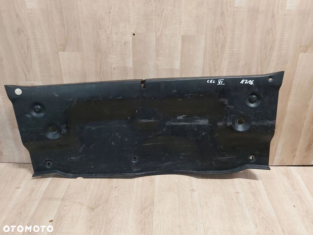 TOYOTA CELICA VI osłona pasa tylnego bagażnika tył - 2