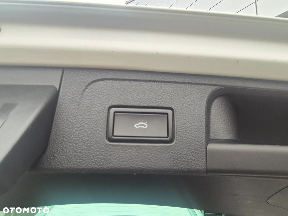 Volkswagen Passat Variant 2.0 TDI SCR 4Motion DSG (BMT) Highline - 31