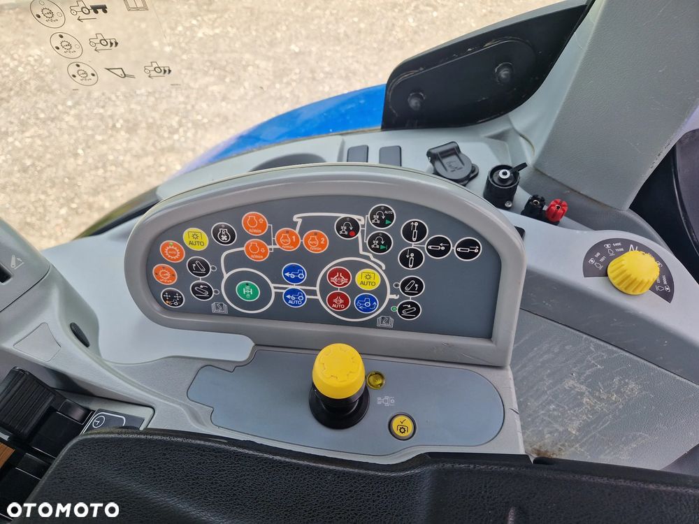 New Holland T7.245 AUTOCOMMAND PNEUMATYKA - 12