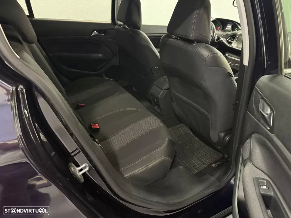 Peugeot 308 BlueHDi 130 EAT8 Allure Pack - 7